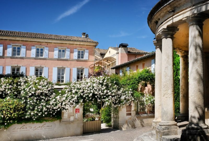 Hôtel Le Clair de la Plume à Grignan - 1