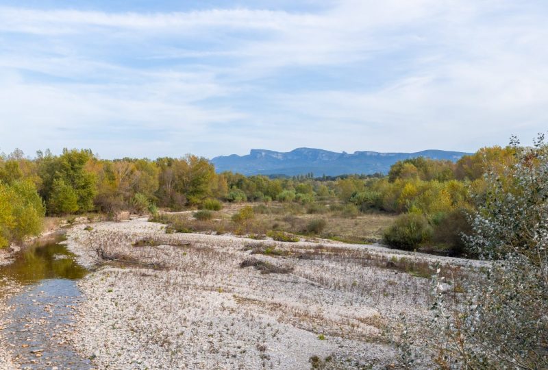 Richting de rivier de Roubion à Saint-Gervais-sur-Roubion - 0